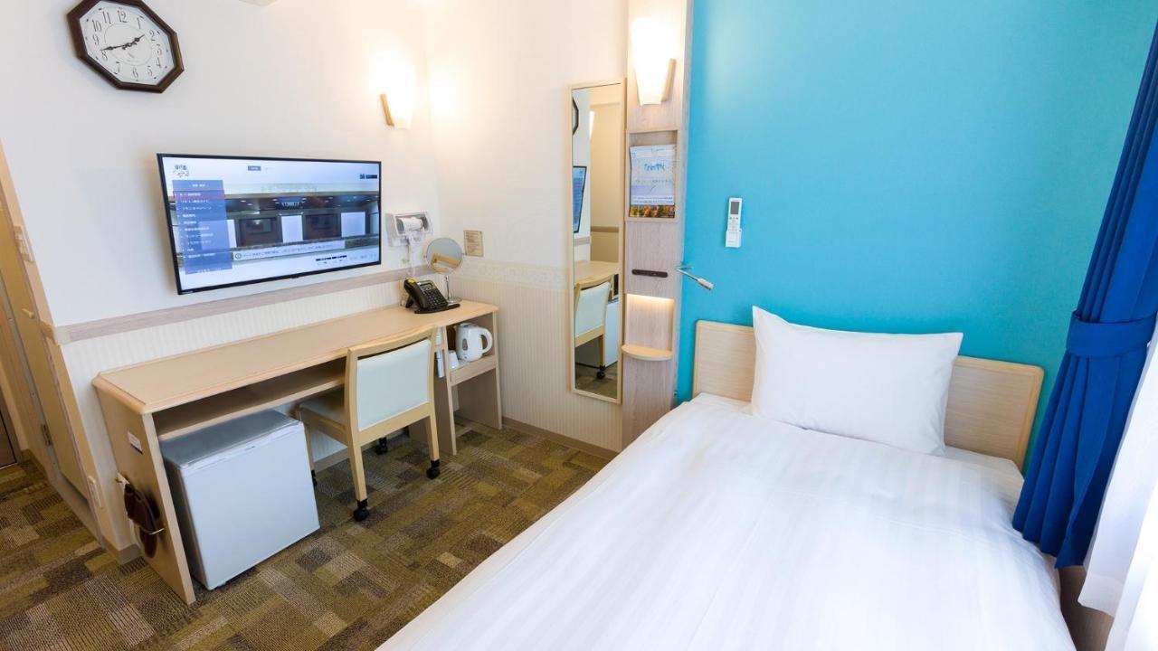 Toyoko Inn Kobe Sannomiya Eki Shiyakusho Mae Экстерьер фото